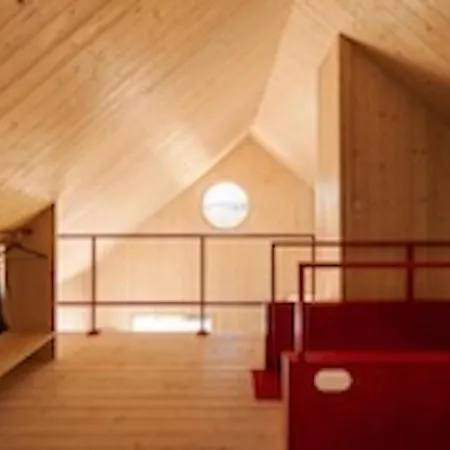 Czerwony Miedzy Drzewami Hébergement de vacances *