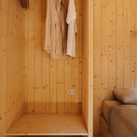 Czerwony Miedzy Drzewami Hébergement de vacances *